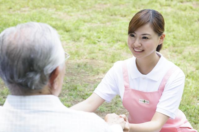 ◇日勤のみ◇正社員・有料老人ホームとデイサービス介護士（宮崎市波島）